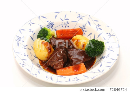 燉牛肉小腿 72846724