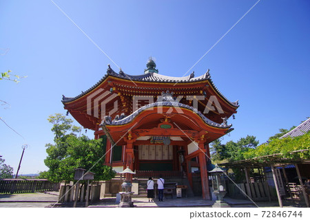 奈良古城的世界文化遺產古福寺七連堂 奈良古城的世界文化遺產古福寺七連堂 72846744