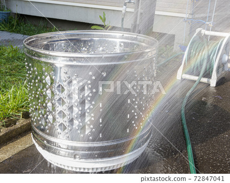 Washing the washing tub 02 72847041