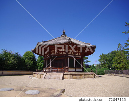 奈良古城的世界文化遺產古福寺北斗堂 72847113