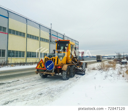 snow removal equipment removes 72847120