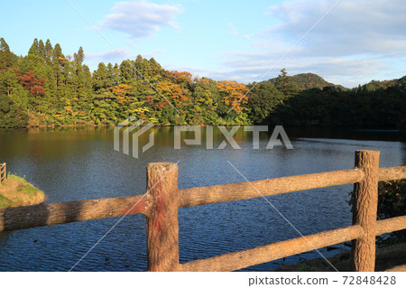 龜山湖(君津市) 龜山湖(君津市) 72848428