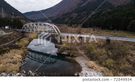 Aerial view of the bridge over Ono City, Fukui Prefecture Aerial view of the bridge over Ono City, Fukui Prefecture 72849934