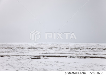 Frozen sea Frozen sea 72853635