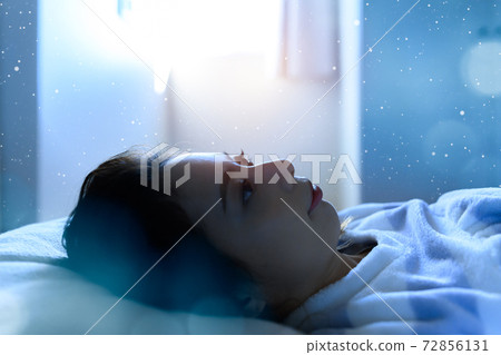 在房間裡度過的時間 72856131