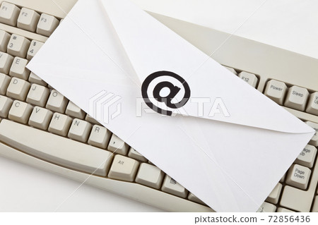 E-Mail E-Mail 72856436