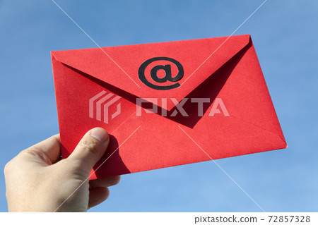 E-Mail E-Mail 72857328