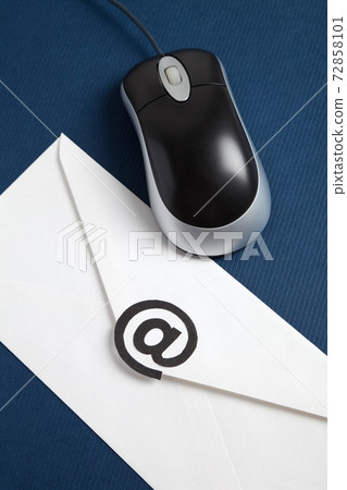 E-Mail E-Mail 72858101