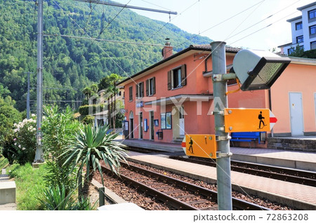 因特拉亞車站建設和遠足課程（瑞士） 72863208