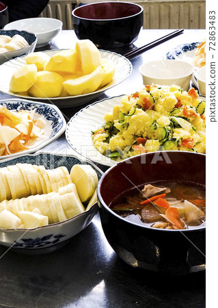 Cooking, photo, taste of hometown, taste of countryside, table with homemade takuan pickles, scenery with suiton soup Cooking, photo, taste of hometown, taste of countryside, table with homemade takuan pickles, scenery with suiton soup 72863483