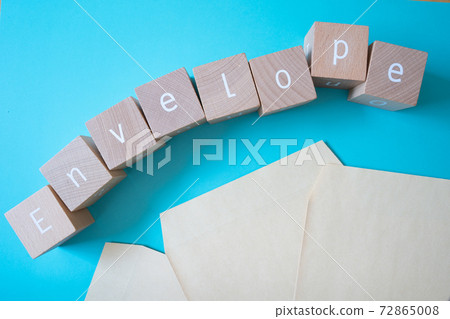 Envelopes ｜ Envelope letters made from 3 brown envelopes and building blocks ｜ 72865008