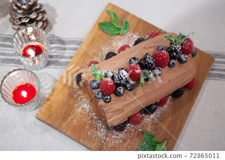 手工製作的聖誕蛋糕 手工製作的聖誕蛋糕 72865011