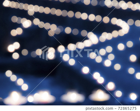 光波（蠟燭和圓形模糊） 72865275