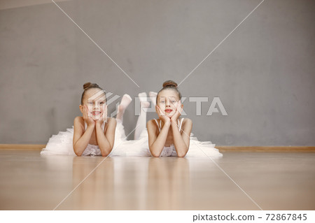 Child girls is studying ballet Child girls is studying ballet 72867845