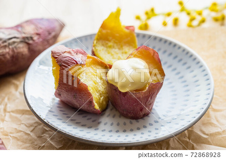 Grilled with mayonnaise 72868928