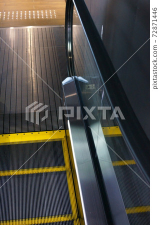 自動扶梯的圖像 自動扶梯的圖像 72871446