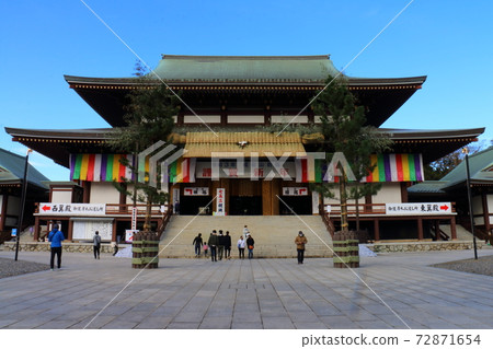 Large main hall of Naritasan Shinshoji Temple Large main hall of Naritasan Shinshoji Temple 72871654