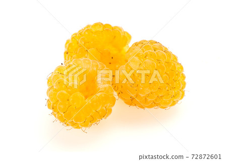 Sweet ripe tasty yellow raspberry Sweet ripe tasty yellow raspberry 72872601