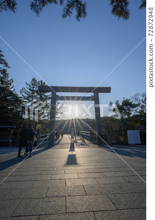Ise Jingu, sunrise 72872948