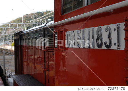 JR West DD51 1183 No. 1 double-headed Chiki 72873478