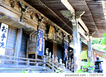 [Hiroshima] Miyajima Misen Daishoin in early summer, Teikodo and fresh green 72875734