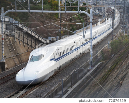 Shinkansen N700S J4 formation near Ishiyama, Otsu City Shinkansen N700S J4 formation near Ishiyama, Otsu City 72876839