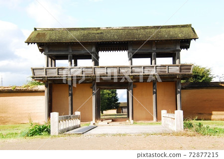 Nationally designated historic site The front of the outer south gate reproduced in Shiwa Castle Ancient Park (Morioka City, Iwate Prefecture) 72877215