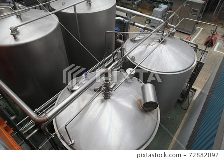 Beer factory 72882092