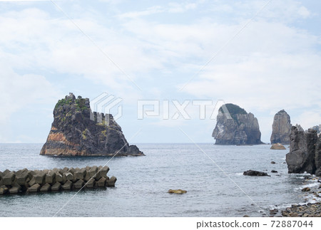 Napoleonic rock 72887044