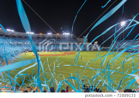 Baseball game 72889133