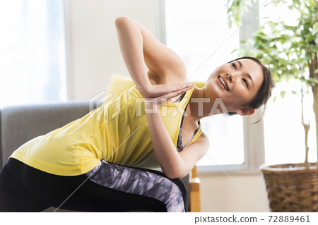 在線瑜伽 在線瑜伽 72889461