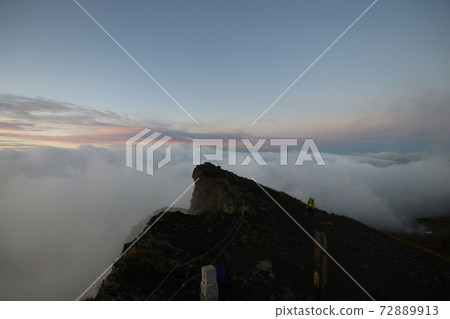 The world above the clouds, the sea of clouds, Mt. Shirouma, Asahi 72889913