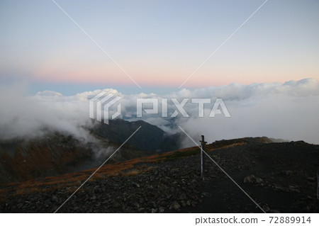 The world above the clouds, the sea of clouds, Mt. Shirouma, Asahi 72889914