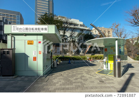 三河台公園自行車停車場 三河台公園自行車停車場 72891887