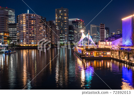《東京》東京灣地區天王洲島的夜景 72892013