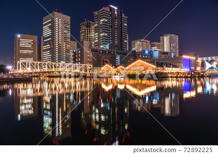 《東京》東京灣地區天王洲島的夜景 《東京》東京灣地區天王洲島的夜景 72892225