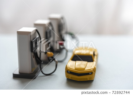 Gas station filling machine 72892744