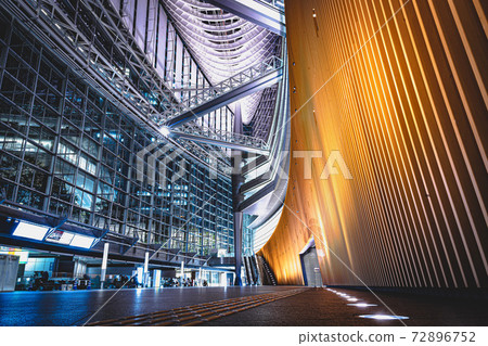 藝術建築和夜景 72896752