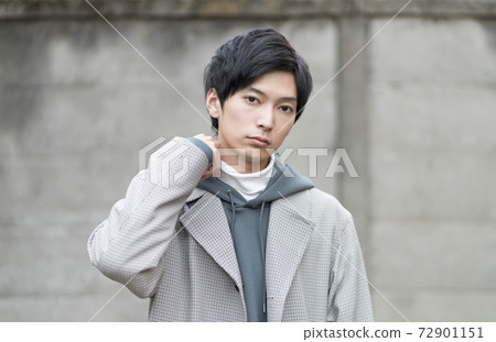 Men's portrait staring 72901151