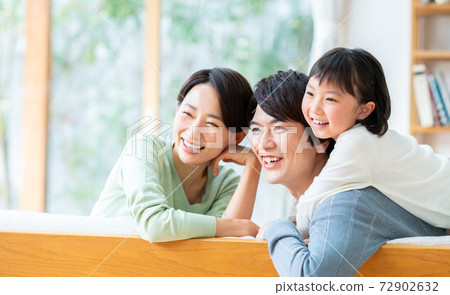 A young family of good friends A young family of good friends 72902632