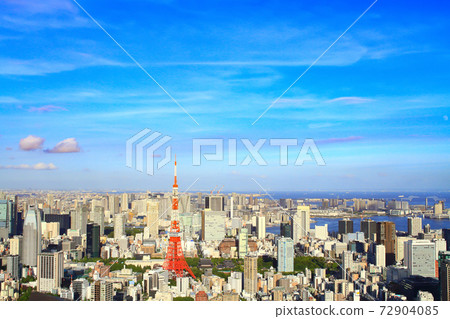 Tokyo, Tokyo cityscape and Tokyo Tower landscape Tokyo, Tokyo cityscape and Tokyo Tower landscape 72904085