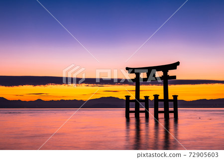 Lake Biwa in late autumn, Shirahige Shrine, before dawn Lake Biwa in late autumn, Shirahige Shrine, before dawn 72905603