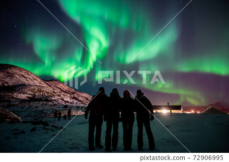 Aurora seen as a companion Aurora seen as a companion 72906995
