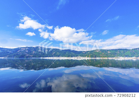 Lake Yogo, Shiga Prefecture 72908212