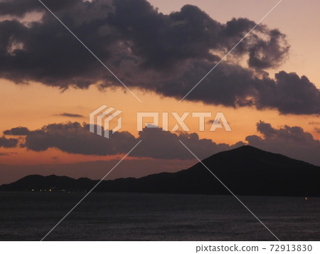圖巴海中的冬季日出 圖巴海中的冬季日出 72913830
