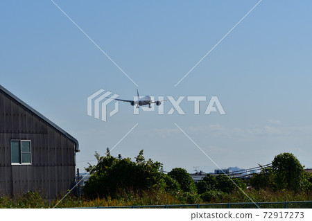 千里川堤防（大阪機場）起降飛機 72917273