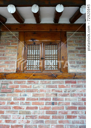 韓國傳統民居的窗戶 72920845