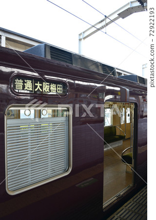 Hankyu train car 72922193