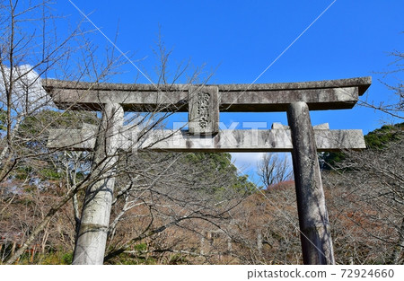 Kamado Shrine 72924660