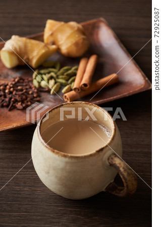 Chai and spice 72925087
